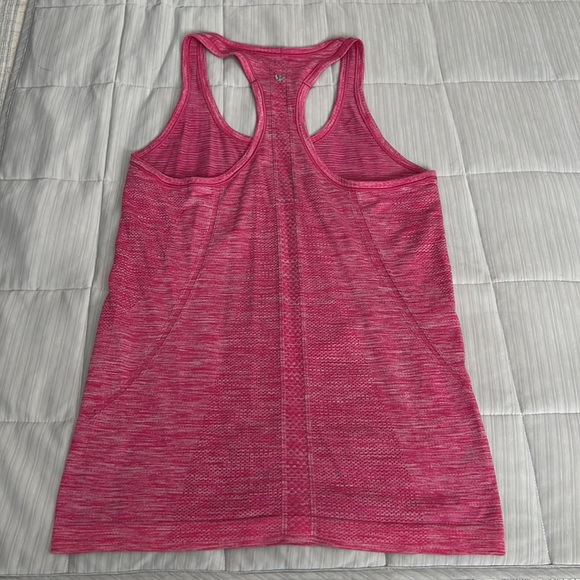 Lululemon tank size 6 - Picture 2 of 2